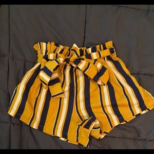 SHEIN Pattered high waist shorts